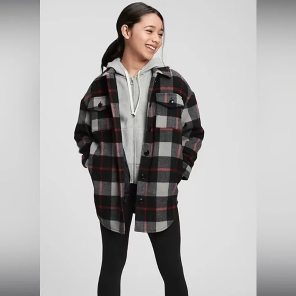 GAP Kids Plaid Shacket Jacket Pockets Button Closure Black Red Gray Size Large